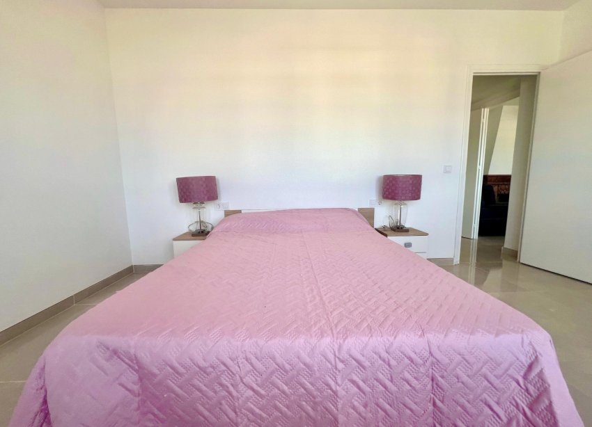 Resale - Villa - La Mata