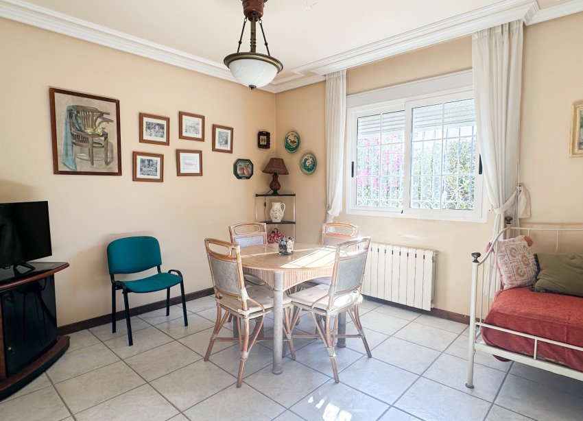 Resale - Villa - La Mata