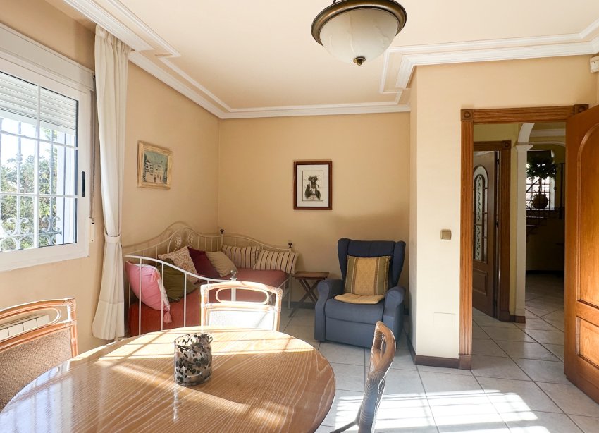 Resale - Villa - La Mata