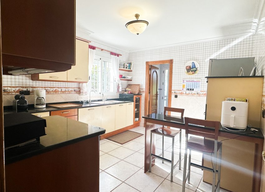 Resale - Villa - La Mata