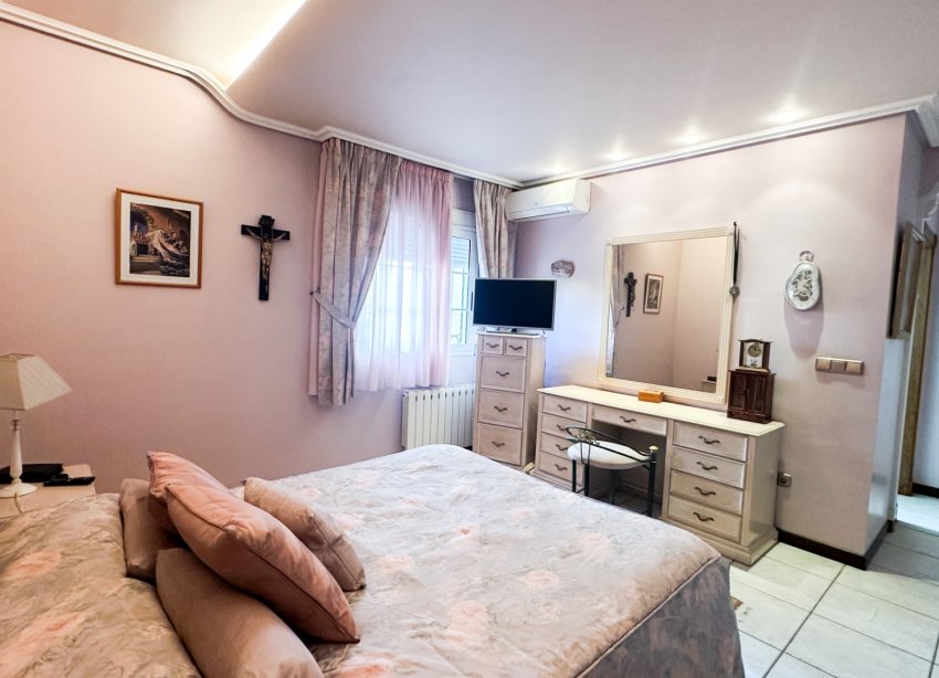 Resale - Villa - La Mata
