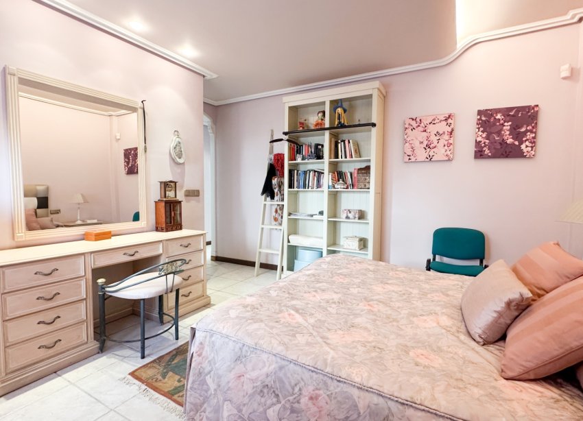 Resale - Villa - La Mata