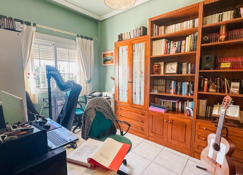 Resale - Villa - La Mata