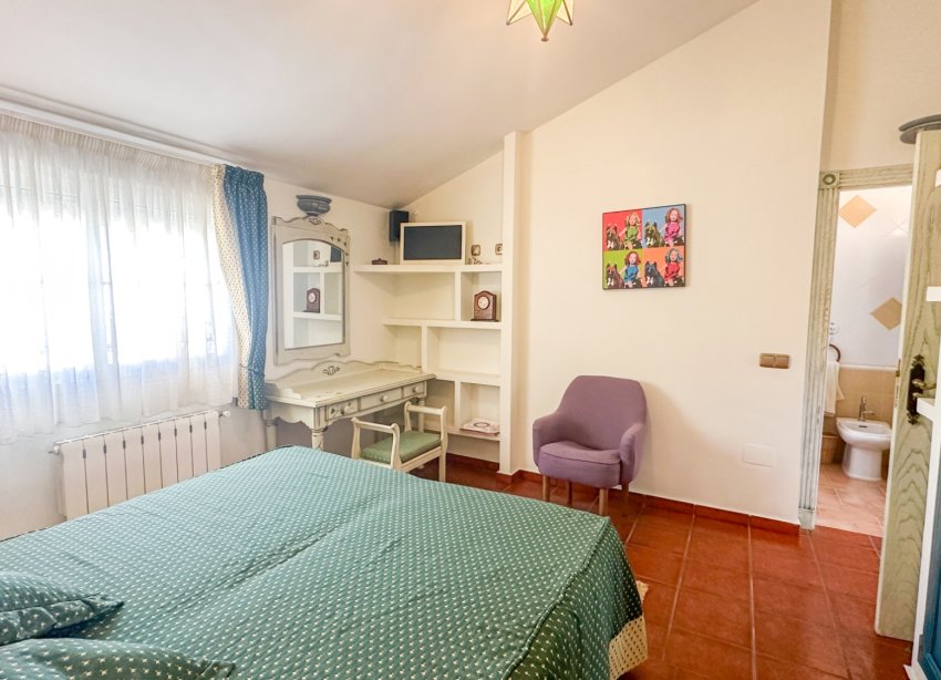 Resale - Villa - La Mata