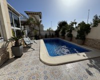 Resale - Villa - La Zenia