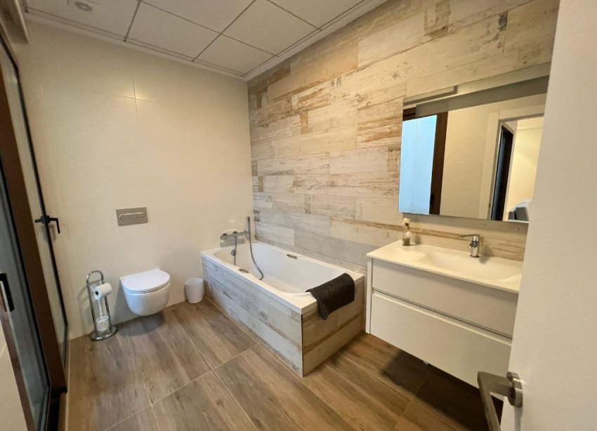 Resale - Villa - Las Colinas - Las Colinas Golf