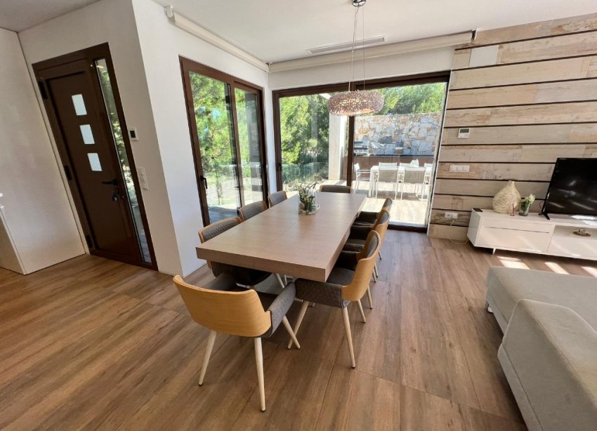 Resale - Villa - Las Colinas - Las Colinas Golf