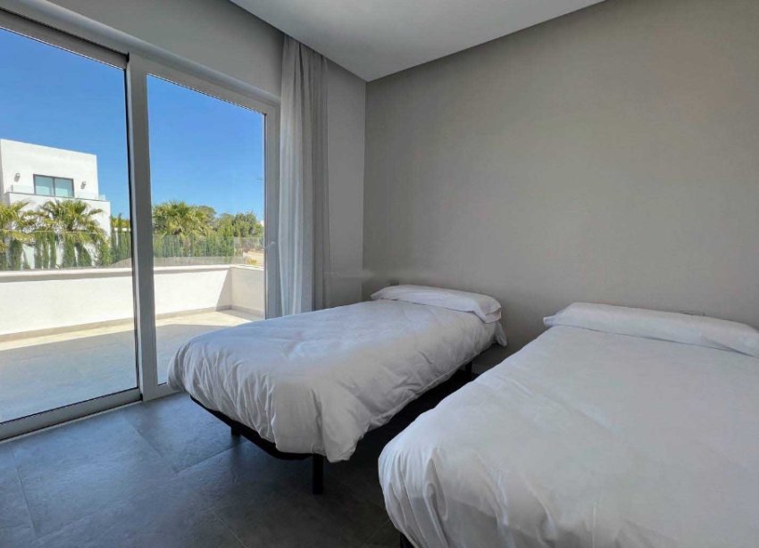 Resale - Villa - Las Colinas - Las Colinas Golf