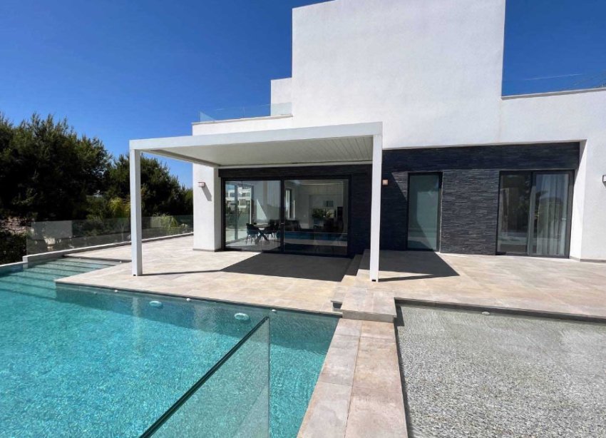 Resale - Villa - Las Colinas - Las Colinas Golf