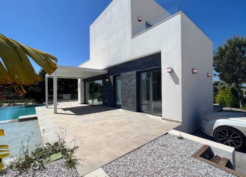 Resale - Villa - Las Colinas - Las Colinas Golf