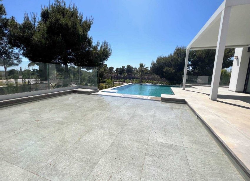 Resale - Villa - Las Colinas - Las Colinas Golf