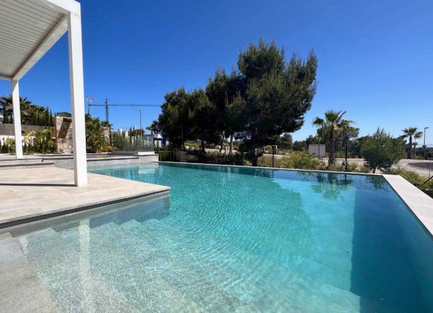 Resale - Villa - Las Colinas - Las Colinas Golf