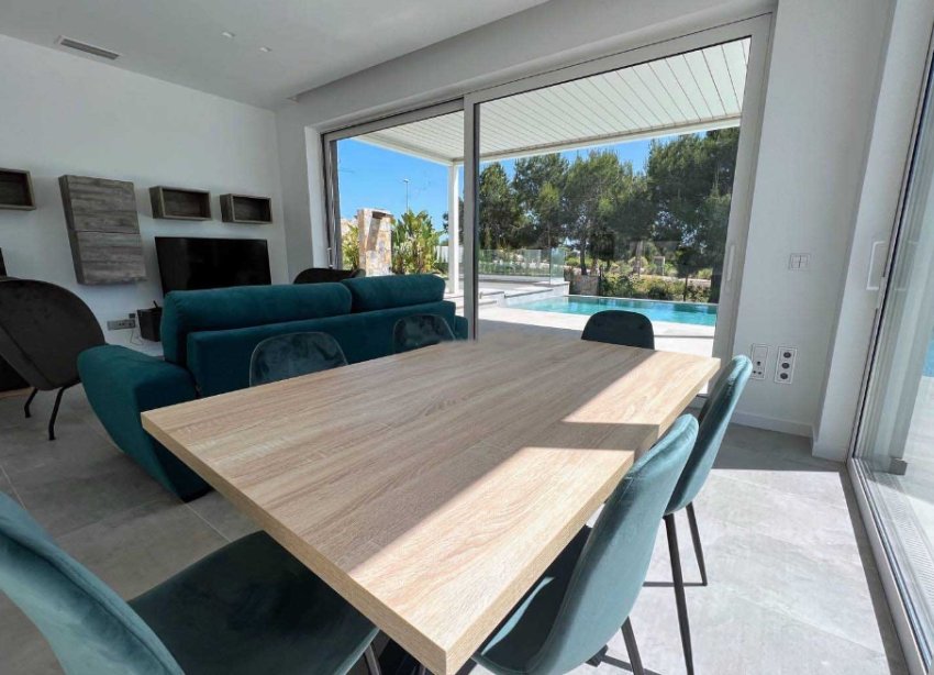 Resale - Villa - Las Colinas - Las Colinas Golf