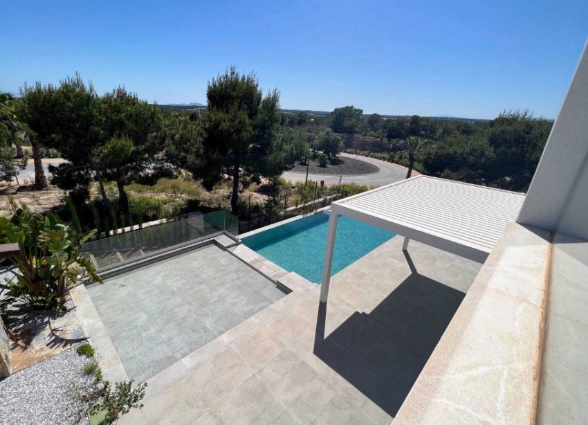 Resale - Villa - Las Colinas - Las Colinas Golf