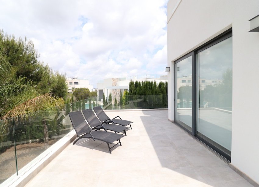 Resale - Villa - Las Colinas - Las Colinas Golf