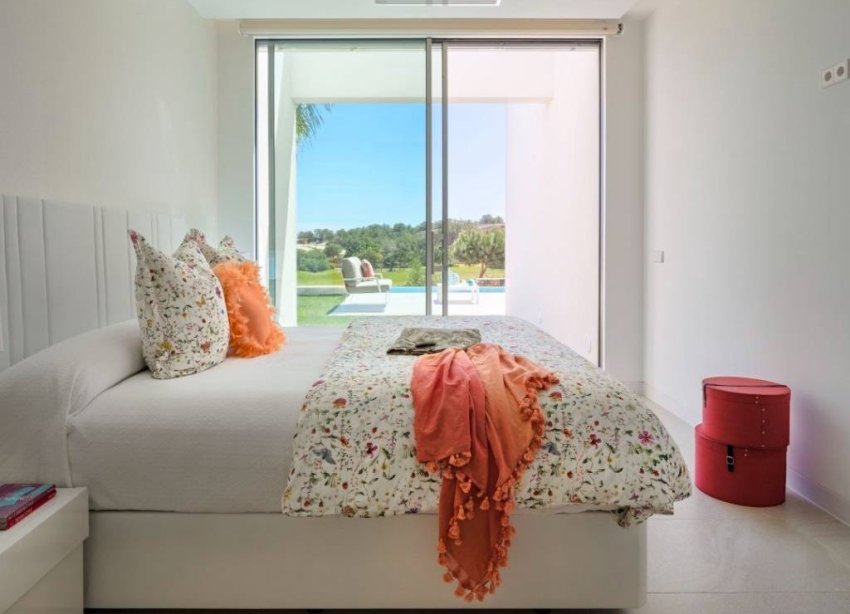 Resale - Villa - Las Colinas - Las Colinas Golf