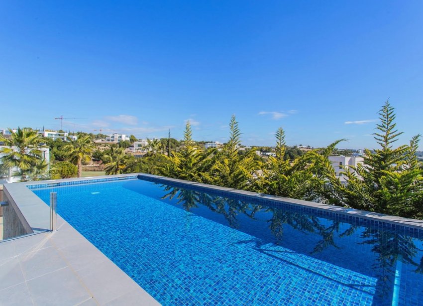 Resale - Villa - Las Colinas - Las Colinas Golf