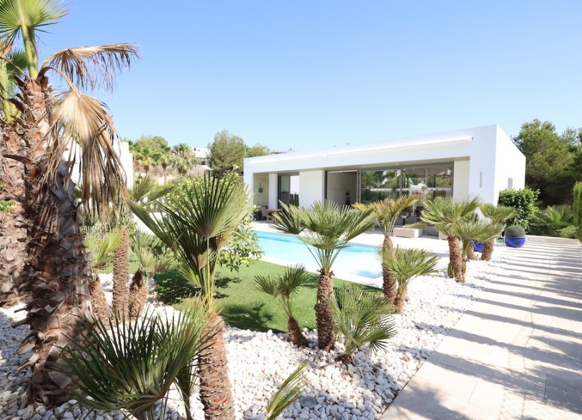 Resale - Villa - Las Colinas - Las Colinas Golf