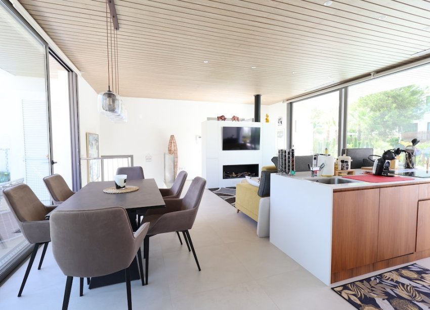 Resale - Villa - Las Colinas - Las Colinas Golf