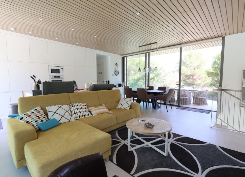 Resale - Villa - Las Colinas - Las Colinas Golf