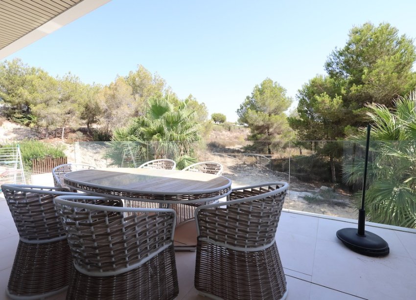 Resale - Villa - Las Colinas - Las Colinas Golf