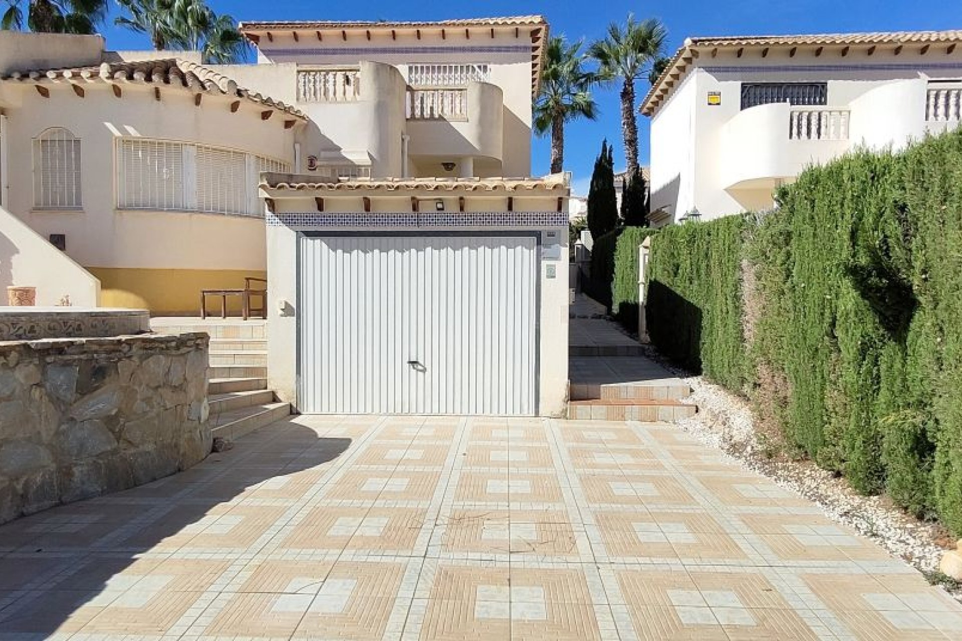 Resale - Villa - Las Ramblas Golf