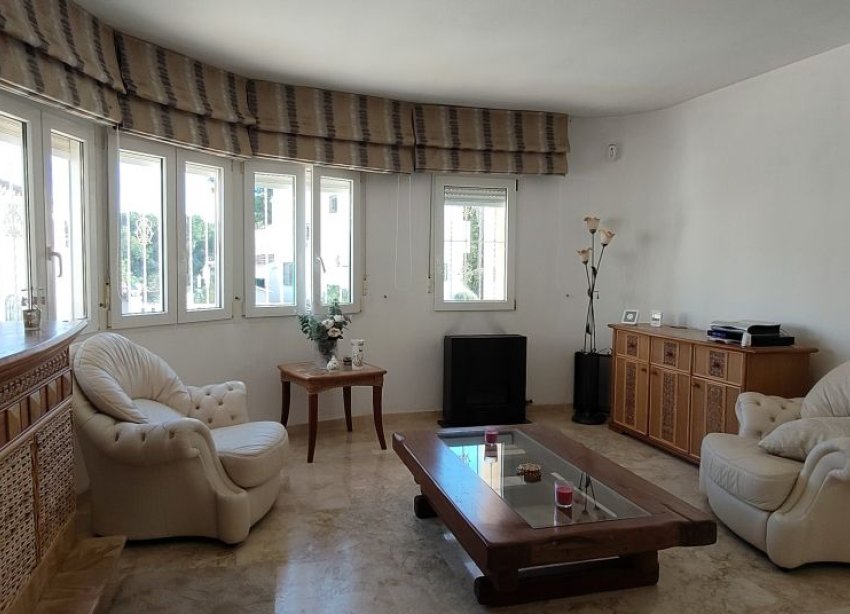 Resale - Villa - Las Ramblas Golf