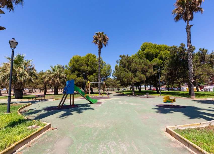 Resale - Villa - Los Alcazares - Centro