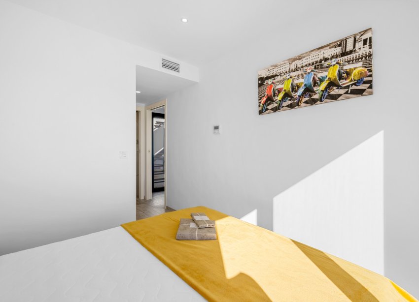 Resale - Villa - Los Alcazares