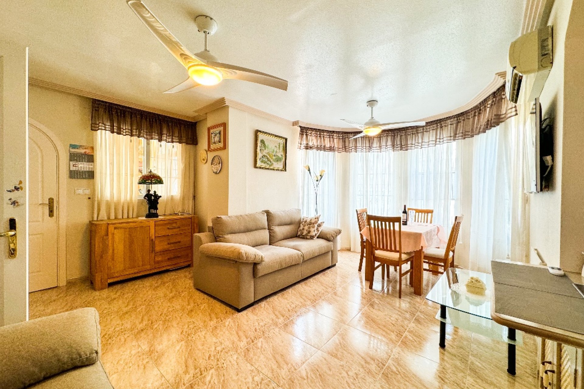 Resale - Villa - Los Altos