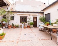 Resale - Villa - Los Martinez Del Puerto - Los Martínez del Puerto