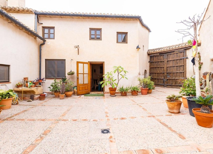 Resale - Villa - Los Martinez Del Puerto - Los Martínez del Puerto