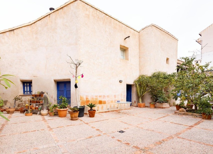 Resale - Villa - Los Martinez Del Puerto - Los Martínez del Puerto