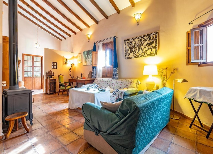 Resale - Villa - Los Martinez Del Puerto - Los Martínez del Puerto