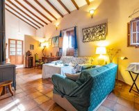 Resale - Villa - Los Martinez Del Puerto - Los Martínez del Puerto