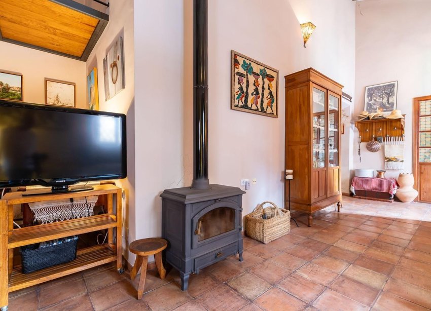 Resale - Villa - Los Martinez Del Puerto - Los Martínez del Puerto