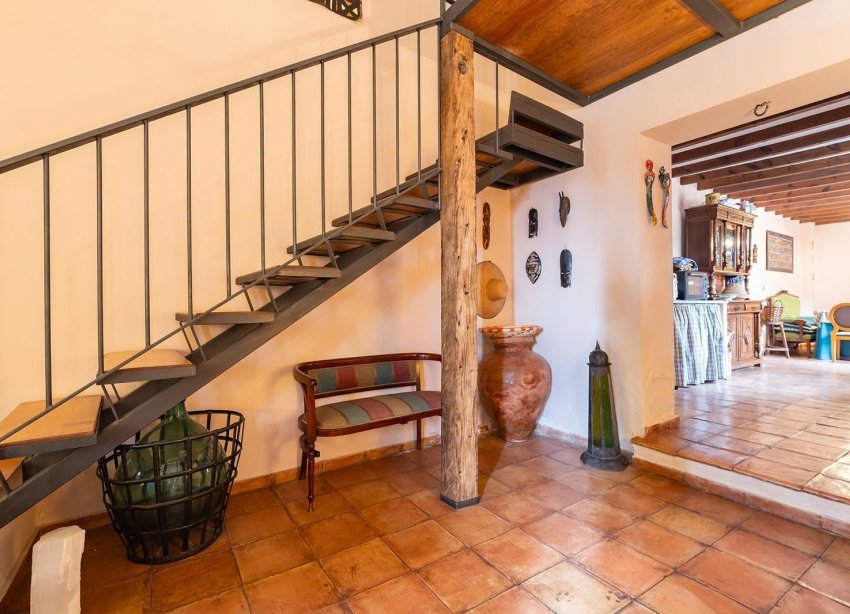 Resale - Villa - Los Martinez Del Puerto - Los Martínez del Puerto