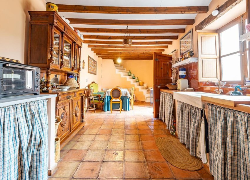 Resale - Villa - Los Martinez Del Puerto - Los Martínez del Puerto