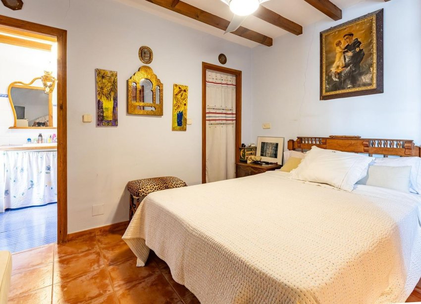 Resale - Villa - Los Martinez Del Puerto - Los Martínez del Puerto