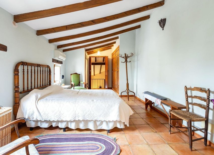 Resale - Villa - Los Martinez Del Puerto - Los Martínez del Puerto