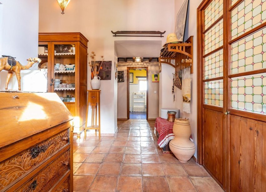 Resale - Villa - Los Martinez Del Puerto - Los Martínez del Puerto