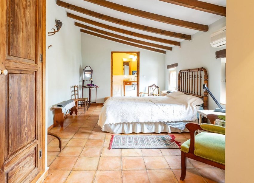 Resale - Villa - Los Martinez Del Puerto - Los Martínez del Puerto