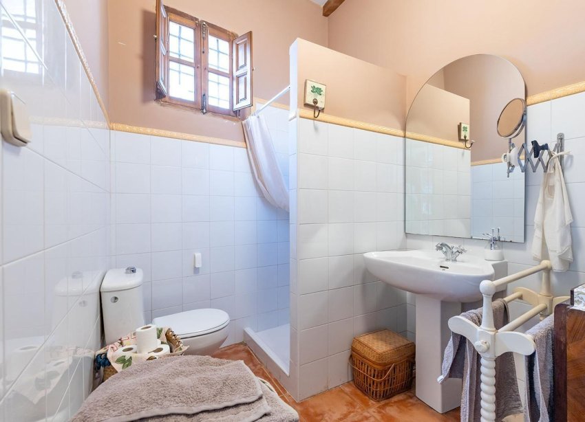 Resale - Villa - Los Martinez Del Puerto - Los Martínez del Puerto