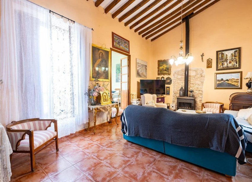 Resale - Villa - Los Martinez Del Puerto - Los Martínez del Puerto