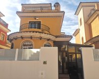 Resale - Villa - Los Montesinos - La Herrada