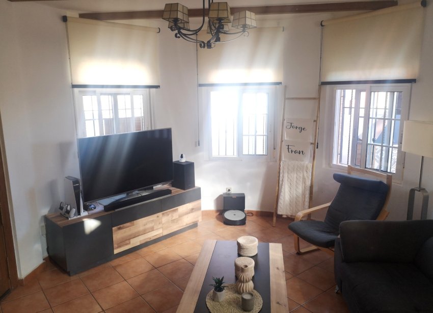 Resale - Villa - Los Montesinos - La Herrada