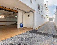 Resale - Villa - Los Montesinos - La Herrada