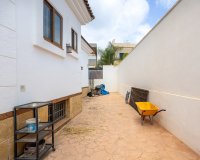 Resale - Villa - Los Montesinos - La Herrada