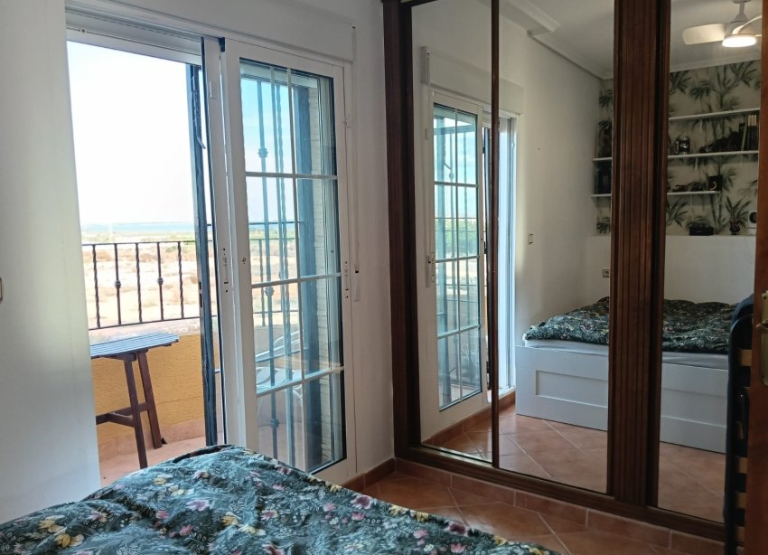 Resale - Villa - Los Montesinos - La Herrada