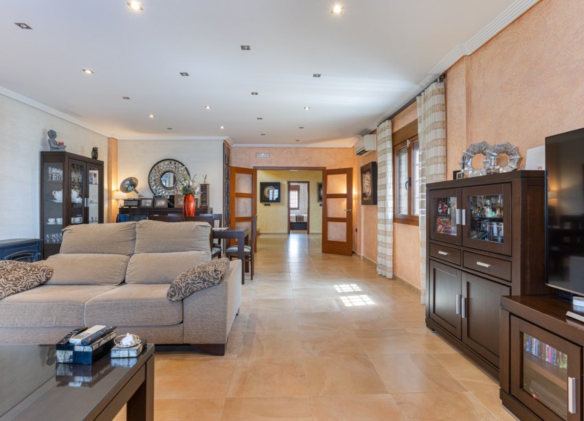 Resale - Villa - Los Montesinos - La Herrada